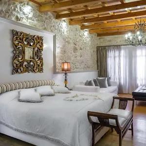 https://avli-lounge-apartments.rethymnohotels.net